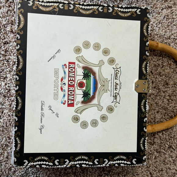 Vacation-Themed Beaded Cigar Box Purse - Picture 2 of 4